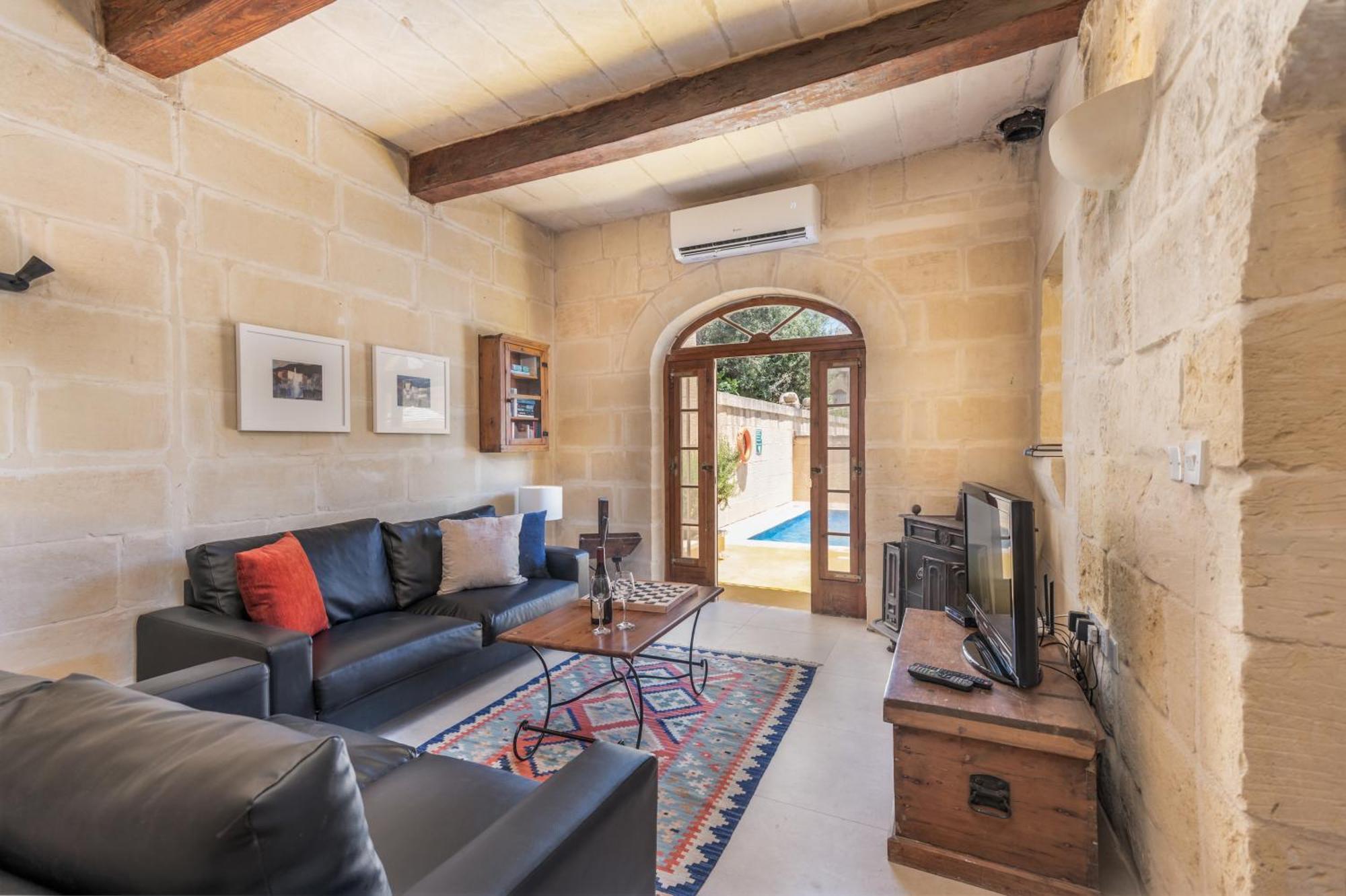 Dar Ta' Betta Farmhouse With Private Pool Għarb Eksteriør bilde