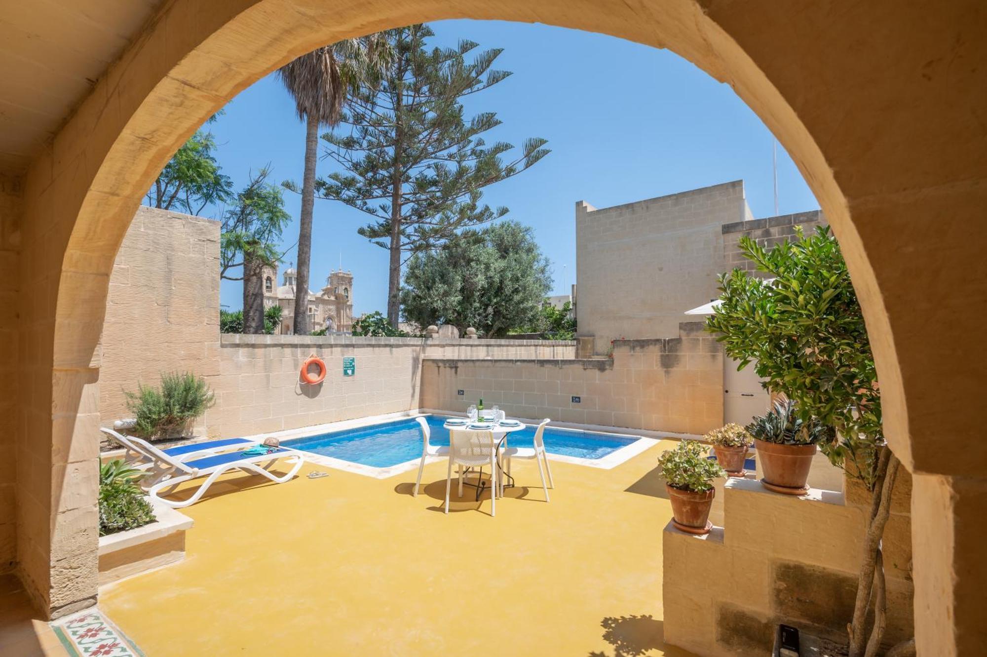 Dar Ta' Betta Farmhouse With Private Pool Għarb Eksteriør bilde